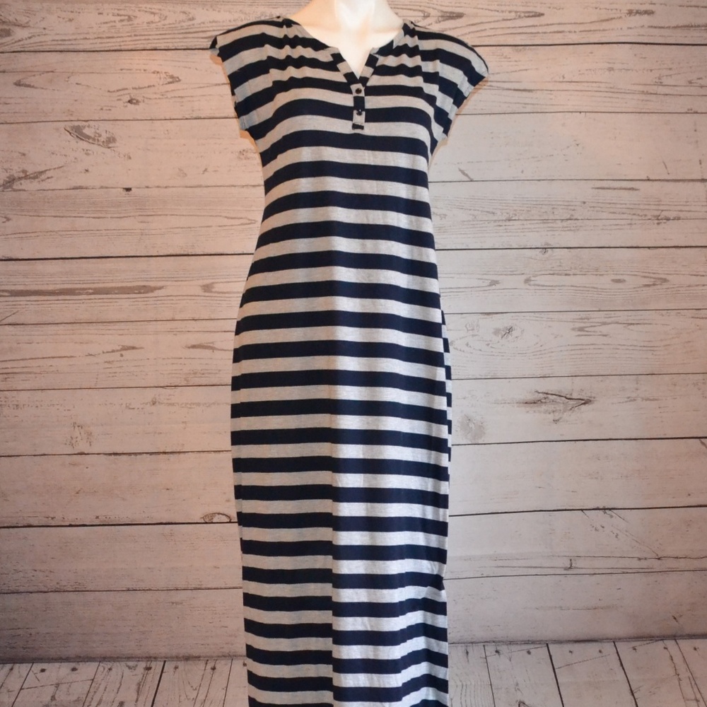 Oh Baby by Motherhood Navy Striped Maxi Dress M